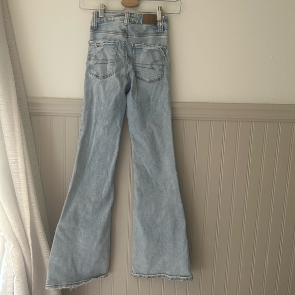 American Eagle Outfitters Size 000 Button Fly Light Wash Flare Jeans - Picture 6 of 8